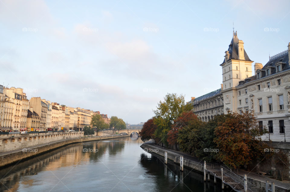 Early morning in Paris 