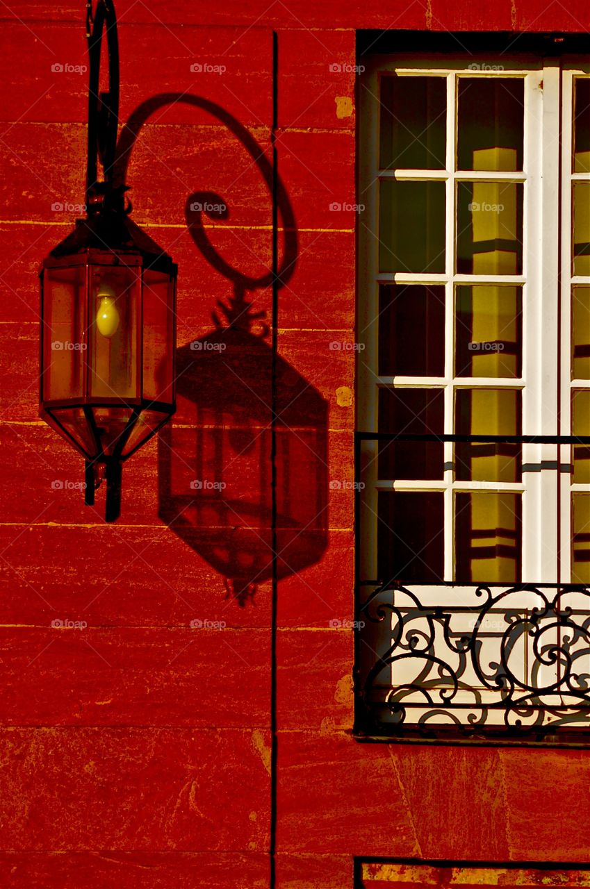 shade of the lantern