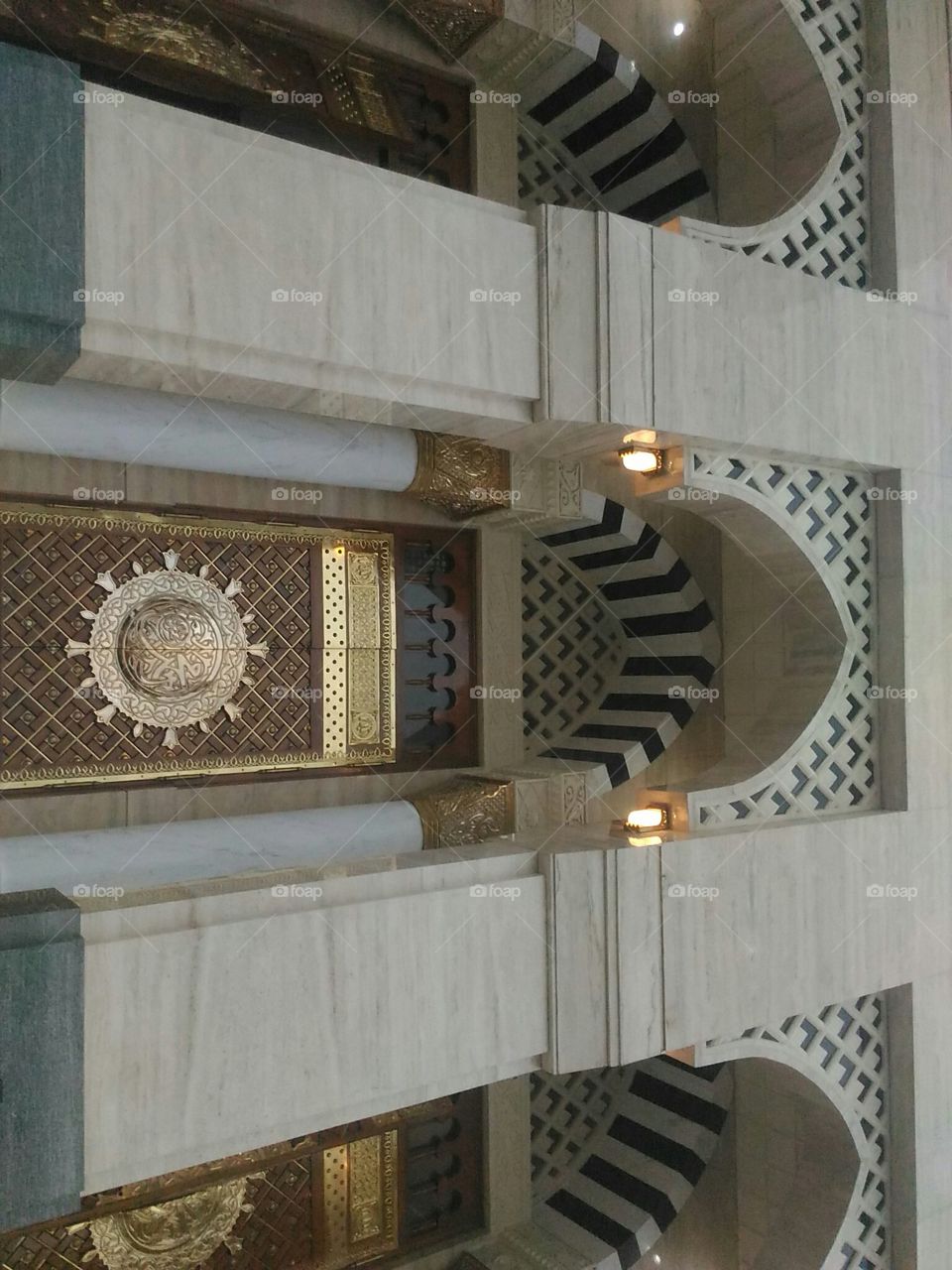 eksterior masjid bergaya turki