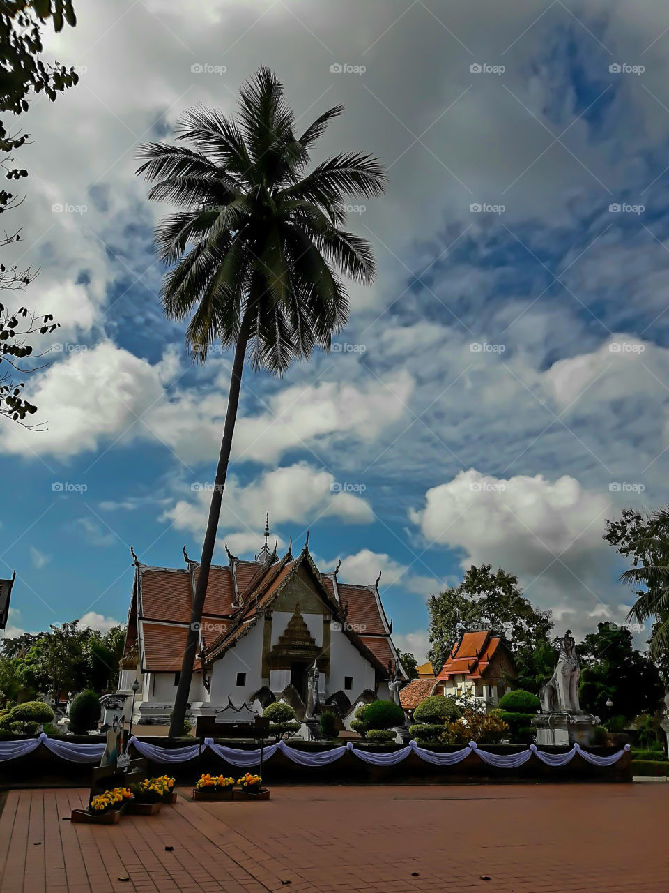 The beauty of the Phumin temple is the oldest temple in Nan . And has a long history