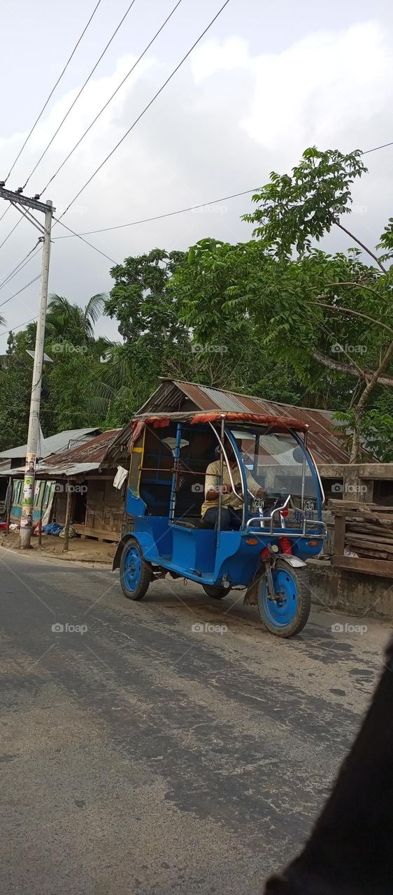 Driving electrick rickshaw