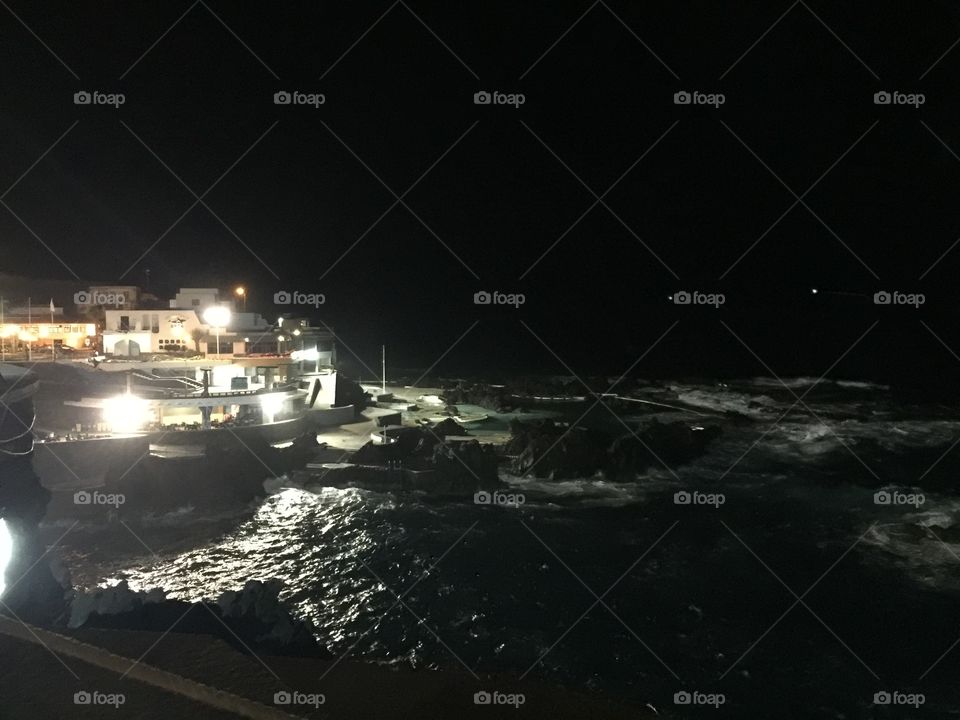 Night view Restaurante near the ocean