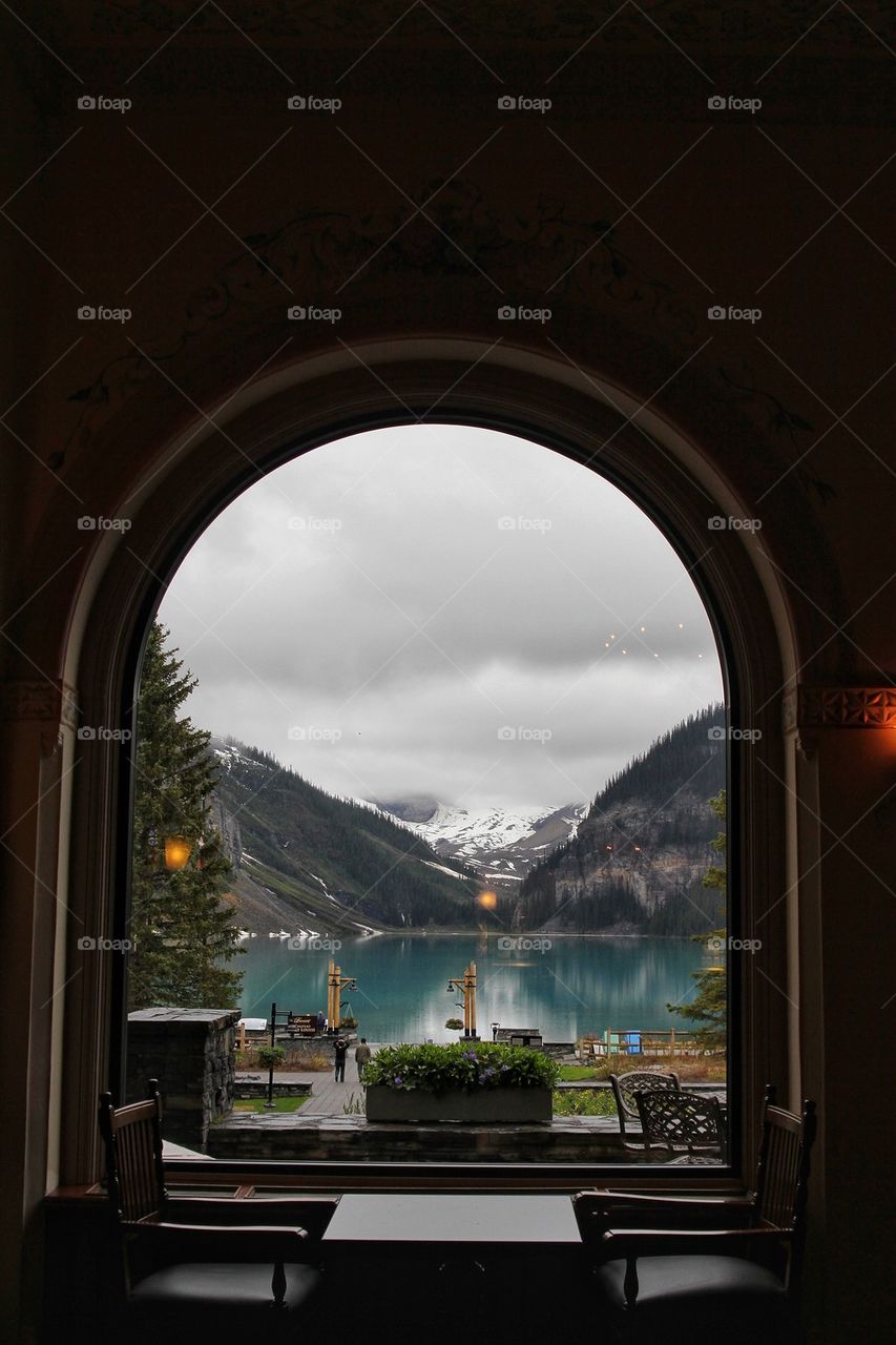 Pampered on the lake