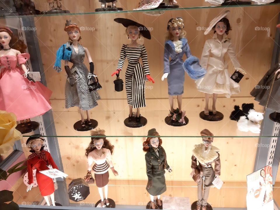 The magic world of dolls