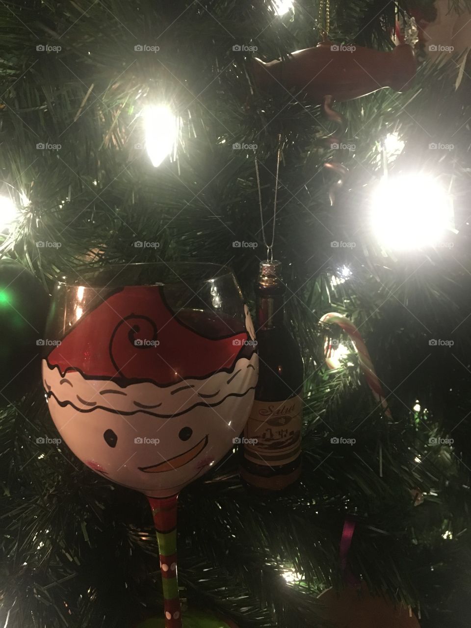 Rose wine for Christmas in the tree