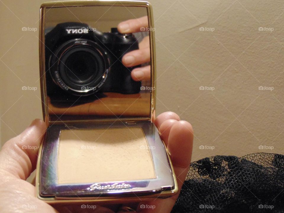 Guerlain powder with reflection 