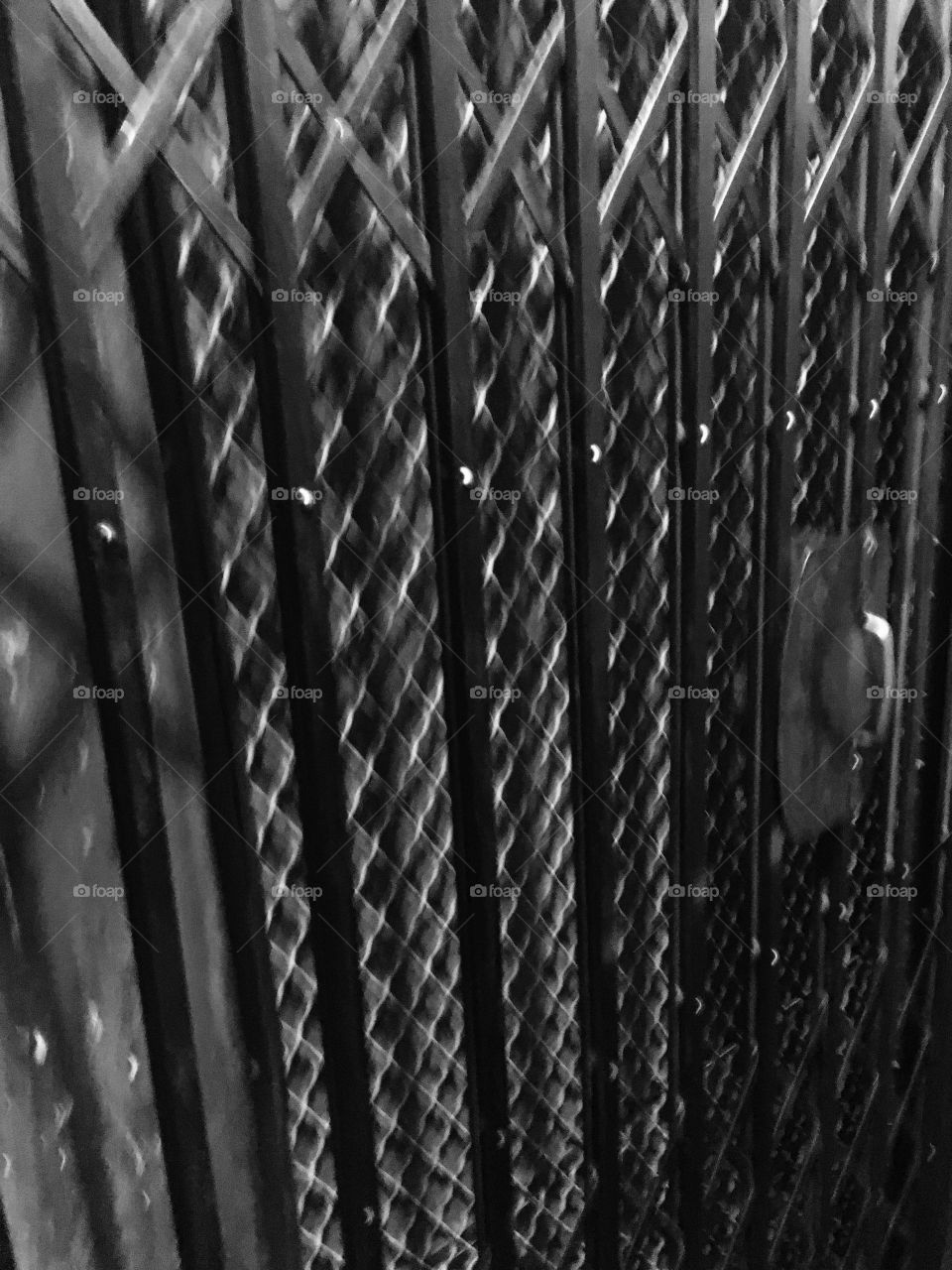 Elevator cage 
