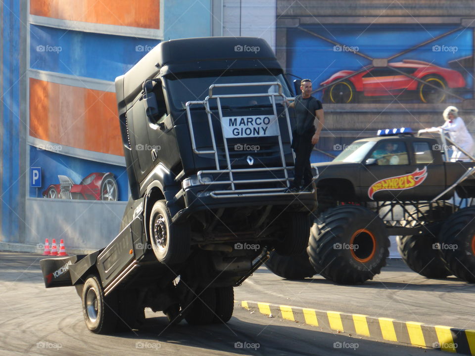 Incredible prancing trucks during their show