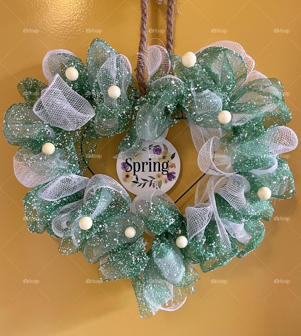 DIY Spring heart wreath 
