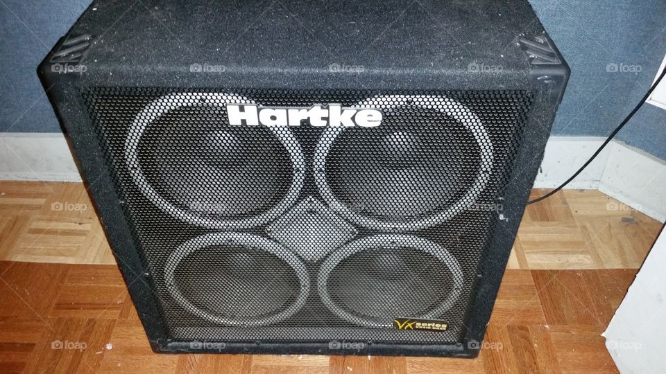 hartke bass cabinet