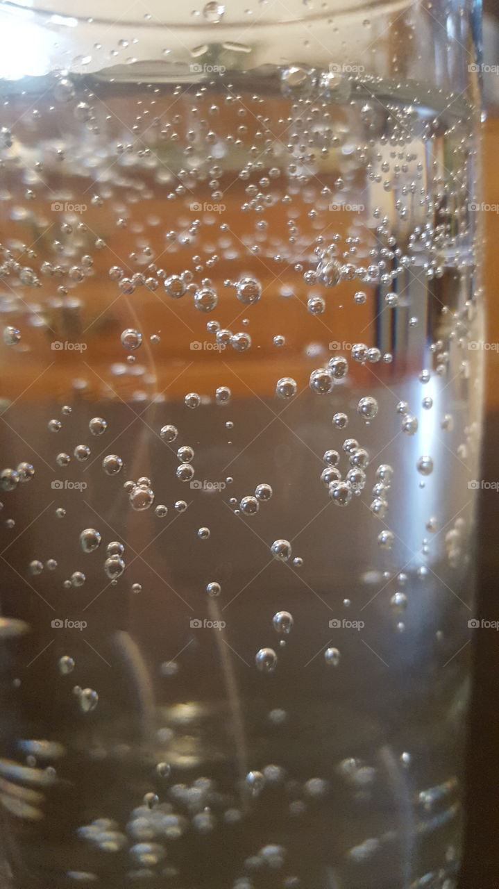 bubles in sparkling water