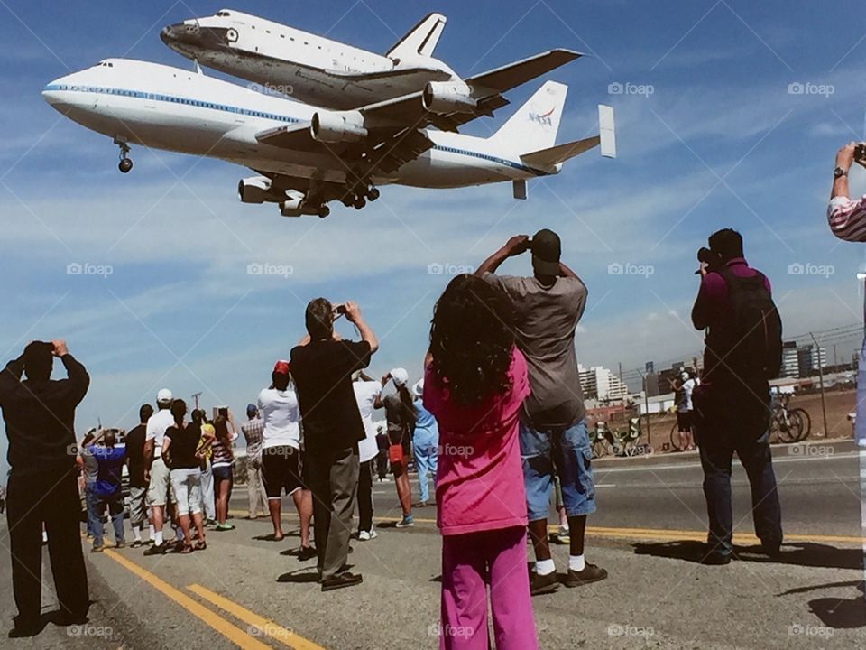 Shuttle arrival. Space shuttle arrival descent near LAX