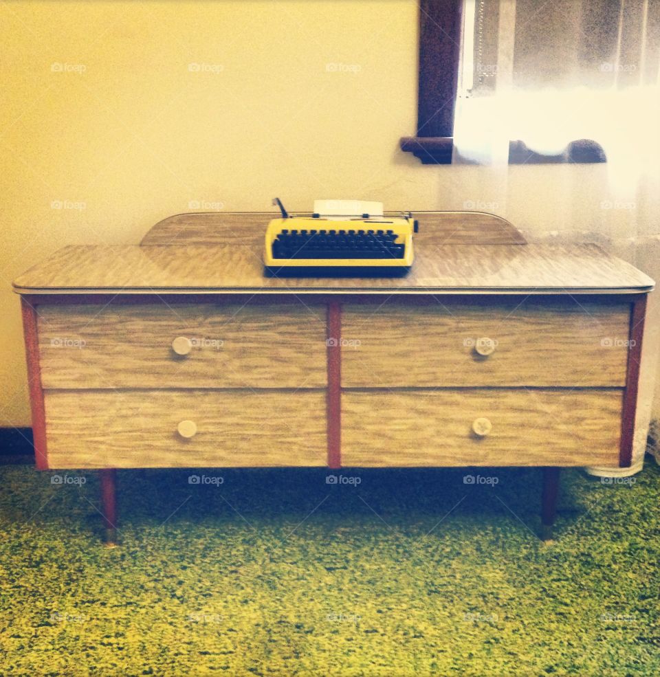 Canary yellow Typewriter. 1960s Tippa Typewriter