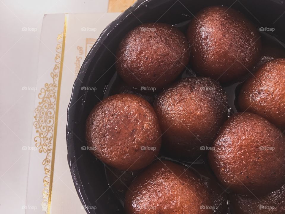 Gulab jamun, Indian dessert 