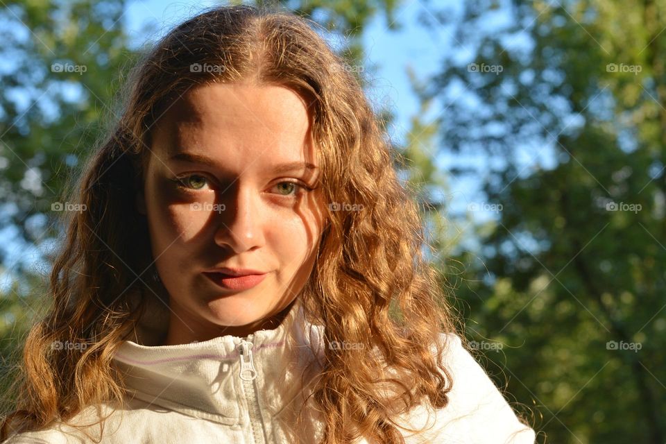 girl beautiful portrait in sunlight