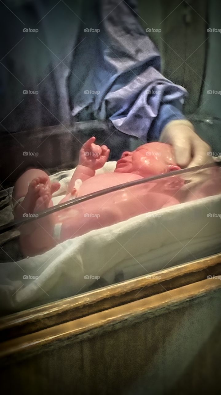 newborns first bath
