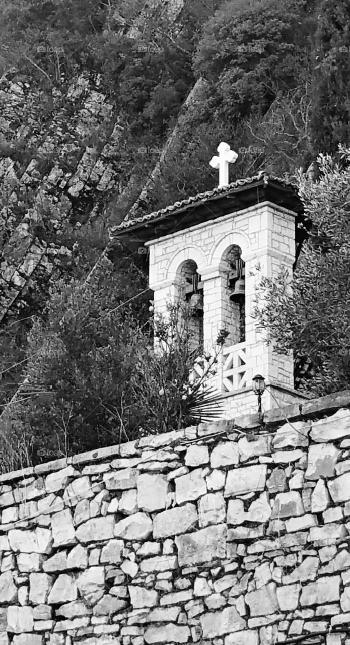 Black and Whit Church Cross