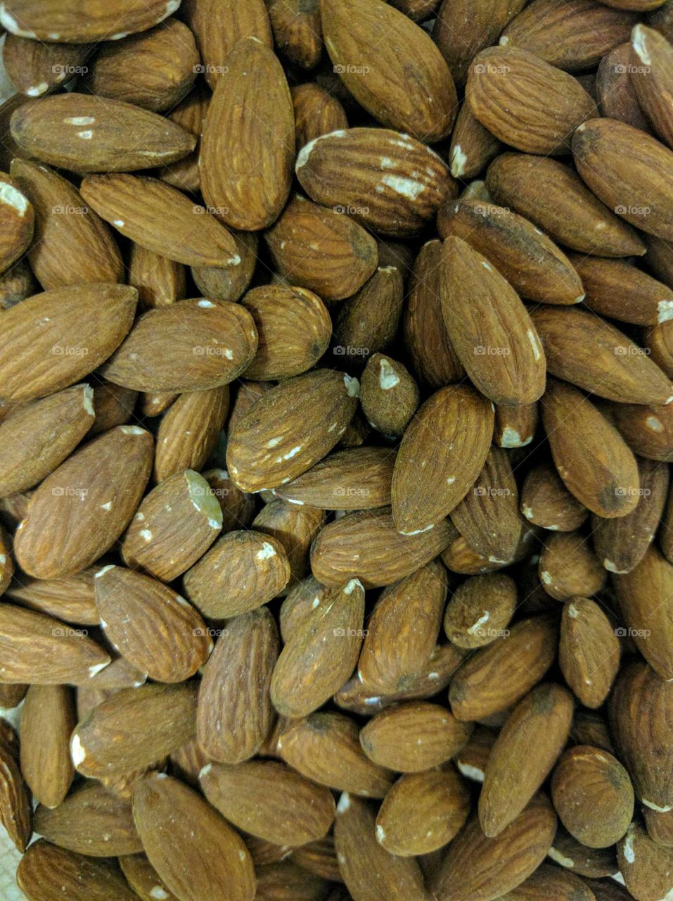 raw almonds