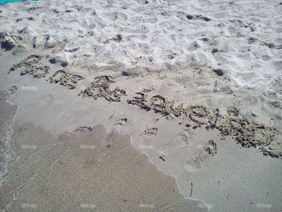 Greetings from the sand 