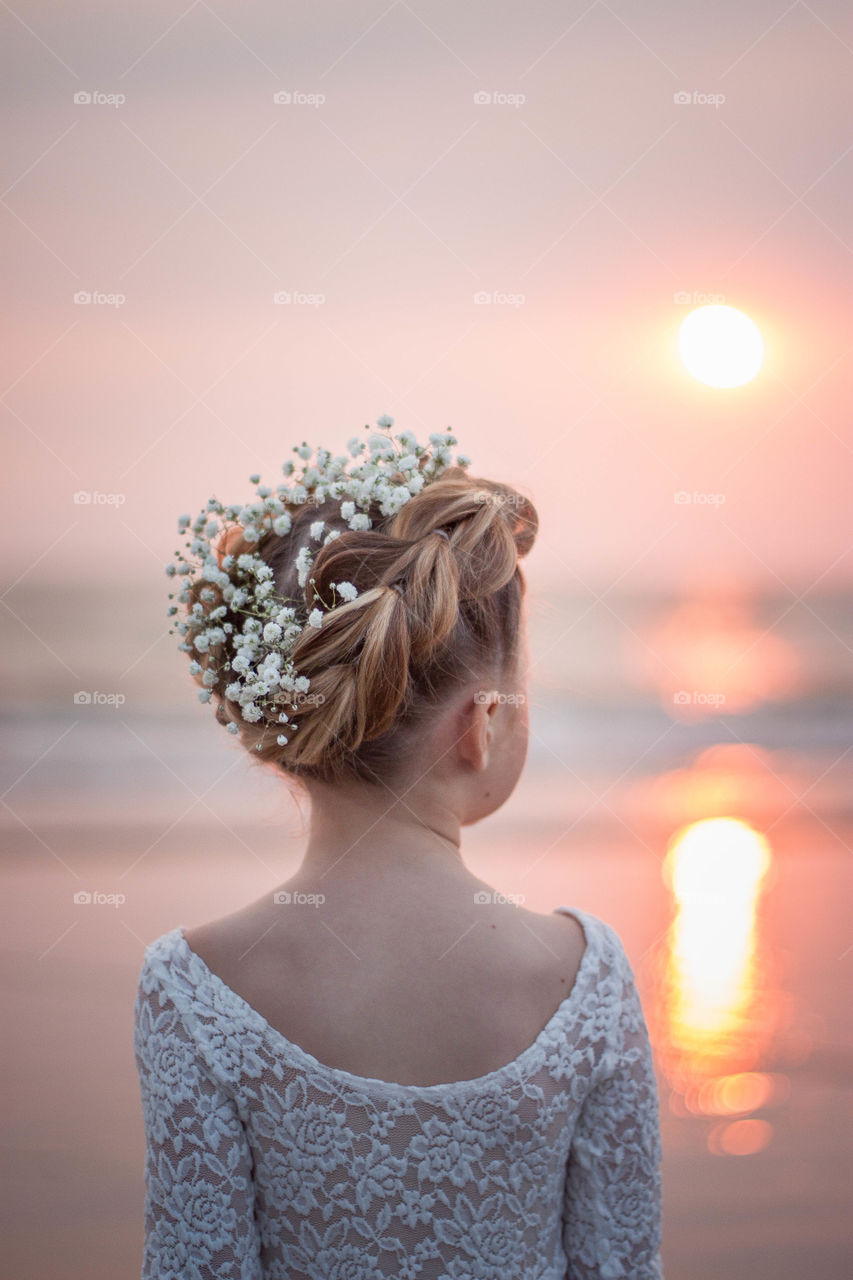 Sunset flower girl