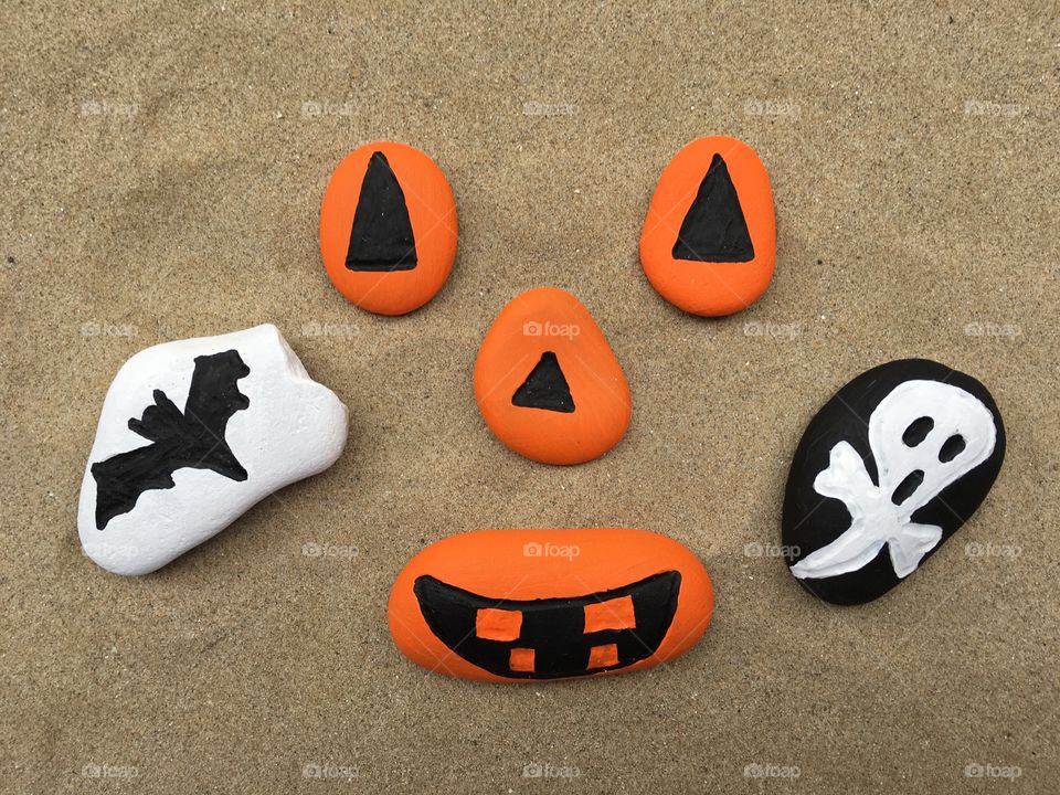 Halloween stones design 