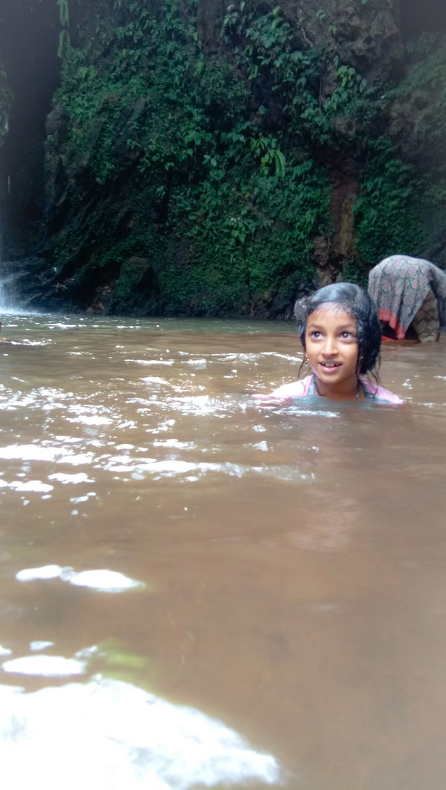 Water wet...