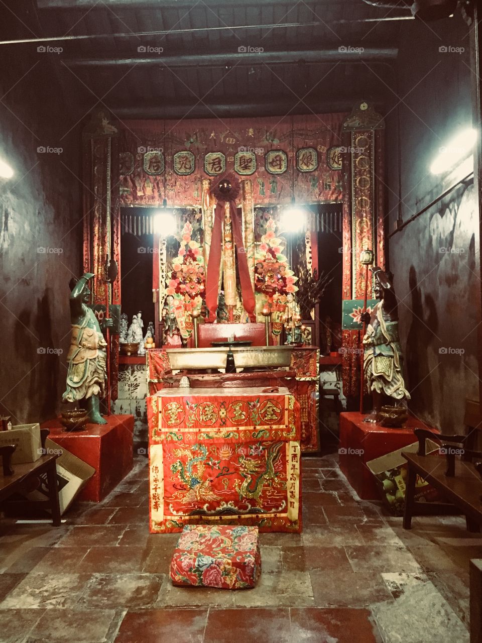 Hong Kong. Amazing place filled w wealth, business, luxury, and modernization, but also holding on tight to history, culture, spirituality, and grit. This is a shrine in Lan Tai