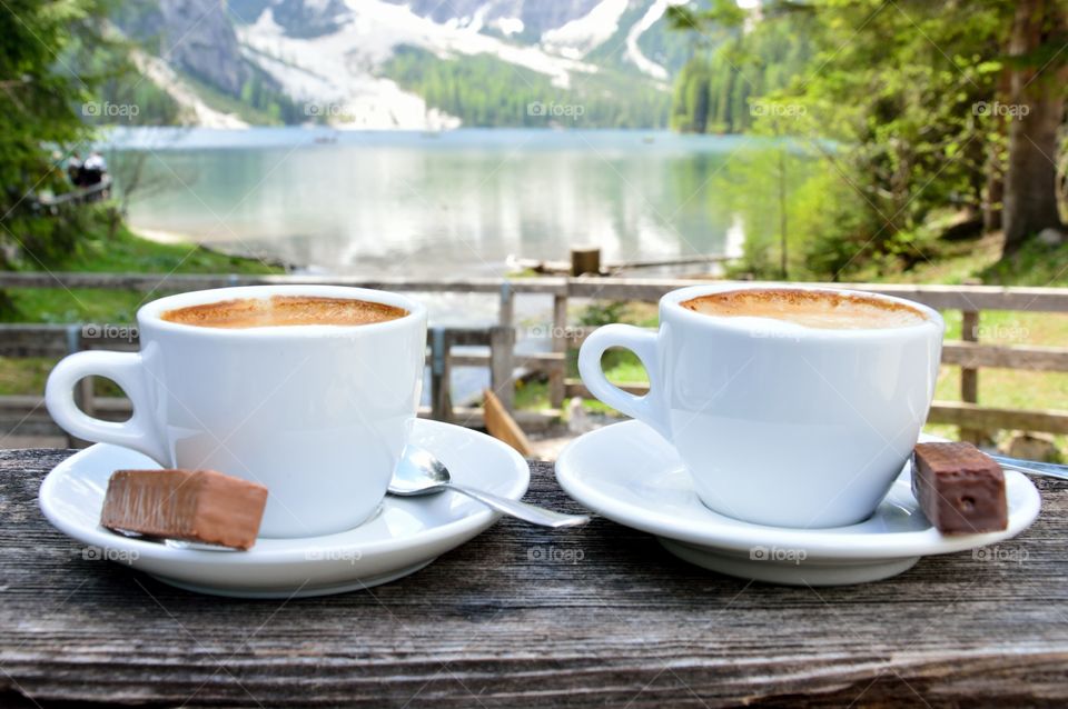 breakfast at the lake