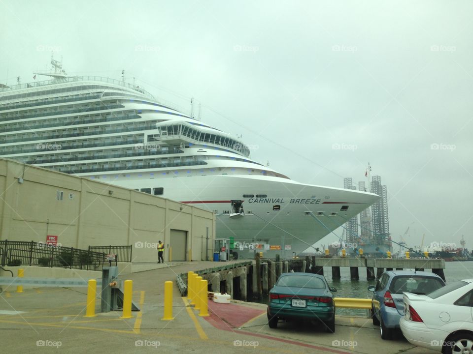 Carnival breeze cruise ship