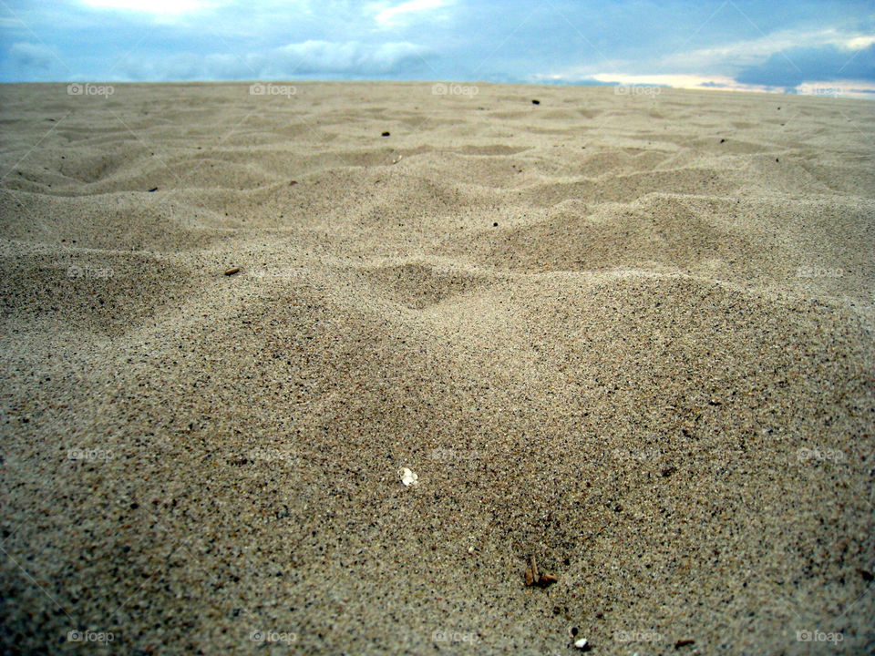 beach sky sand grains by mengzishiliu
