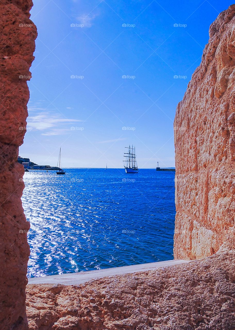 Sea, Sun et Sailboat