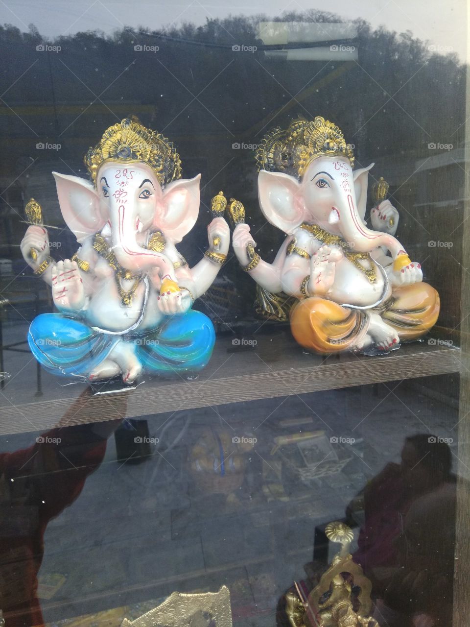 The Lord Ganesha is known for the best child of lord Shiva and Mata Parvati. The hindus of India worship for the best come their home and negative things waived off