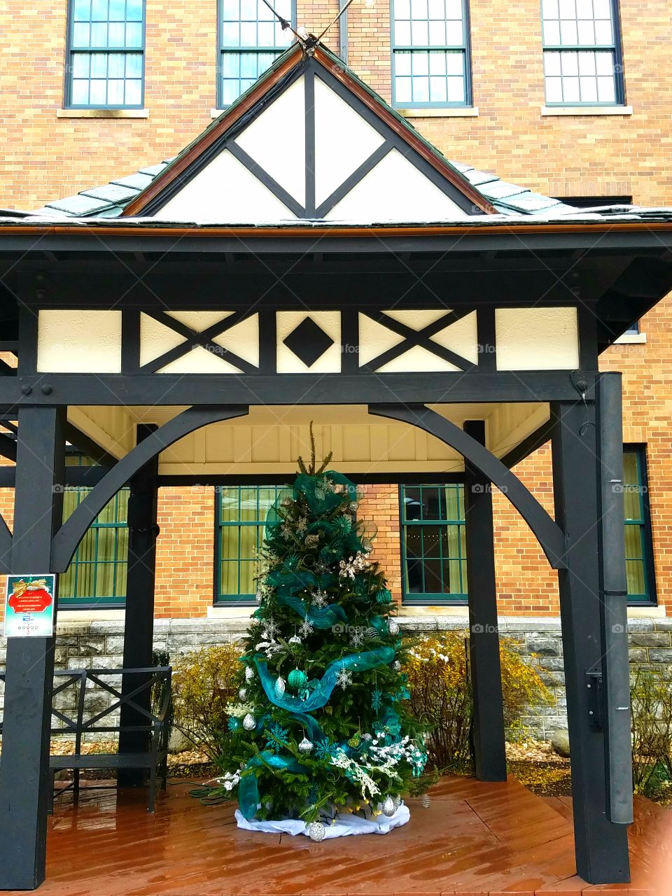 Christmas tree outside of the Hotel Roanoke