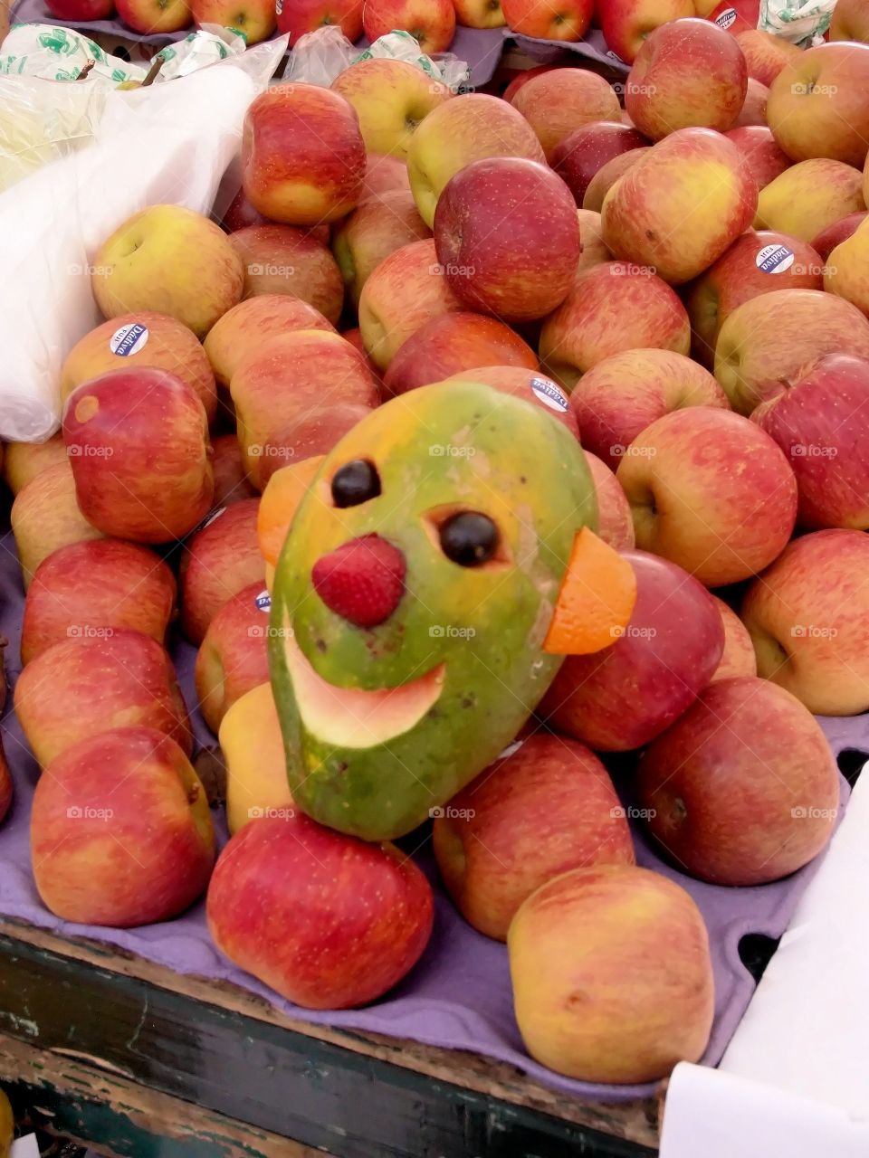 funny face made by different fruits