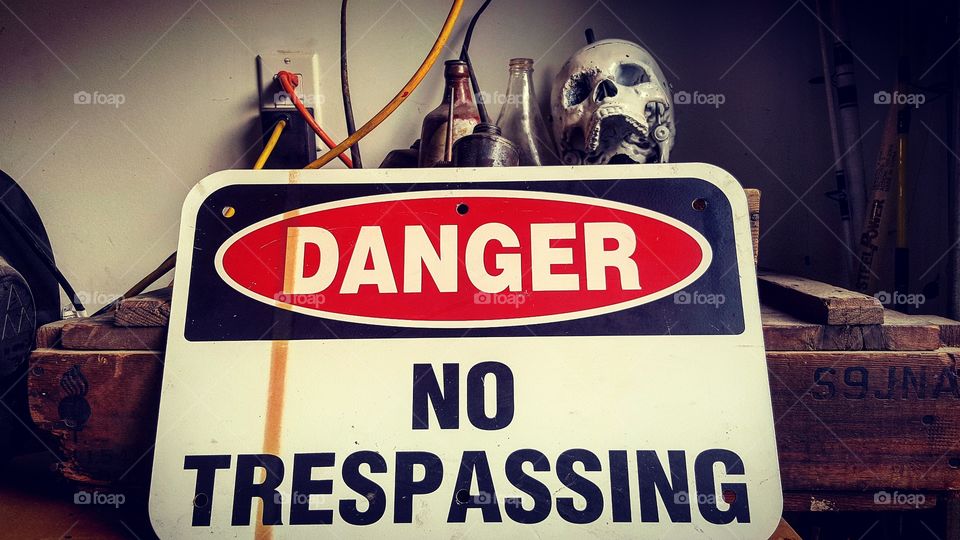 danger warning death