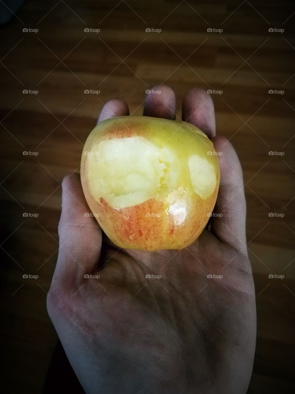 apple with child bite and adult bite