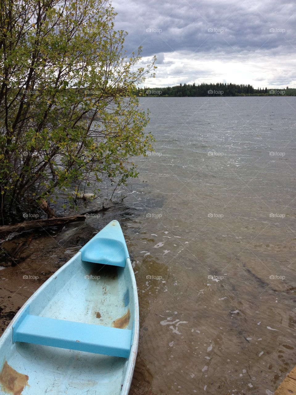 Canoe at the lake 