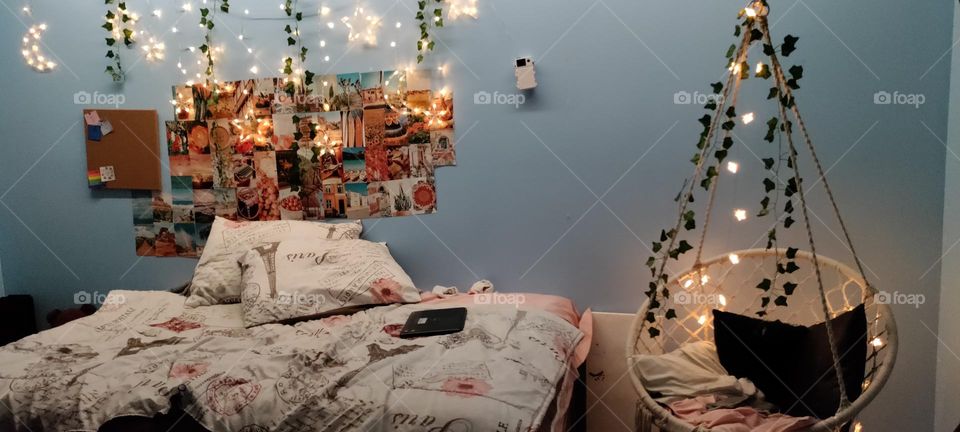 aesthetic girls room