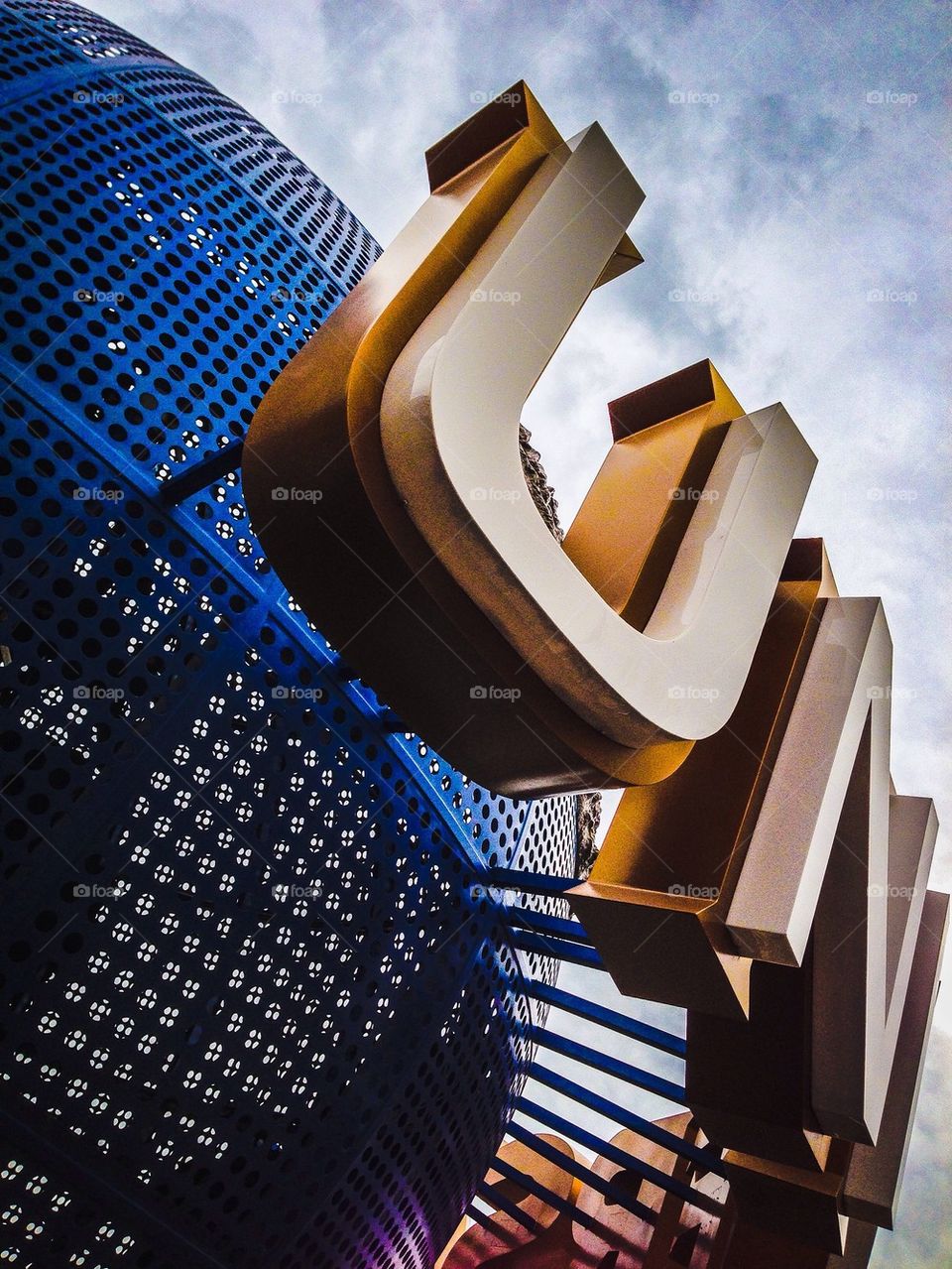 Universal Studios sign