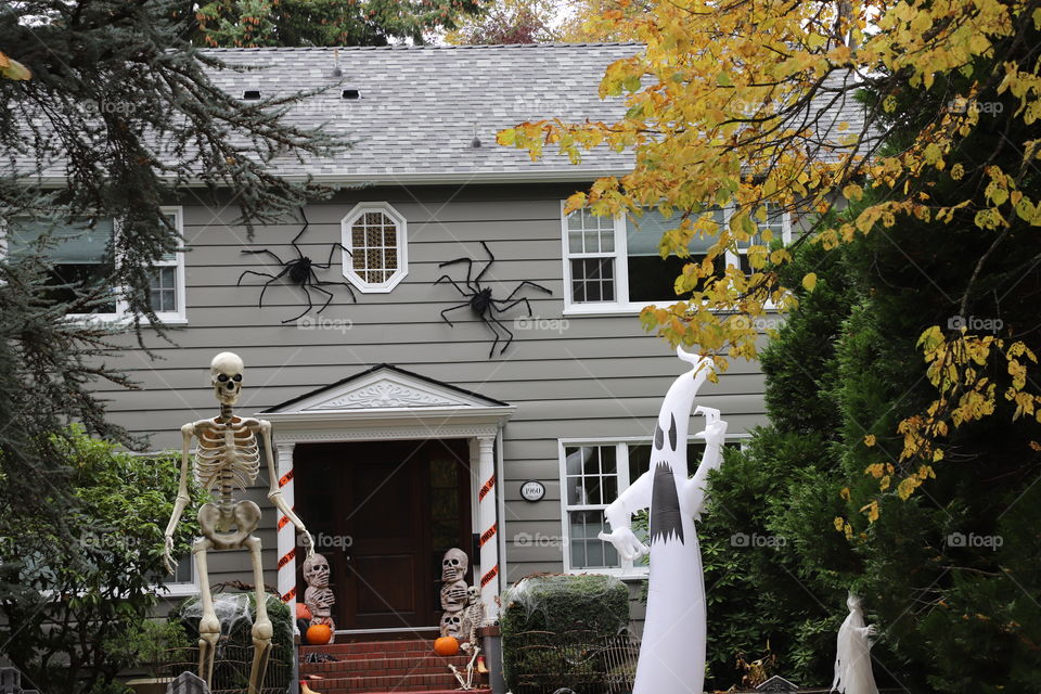 Halloween decorations in front yard