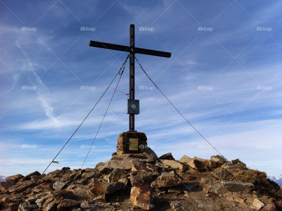 Summit cross