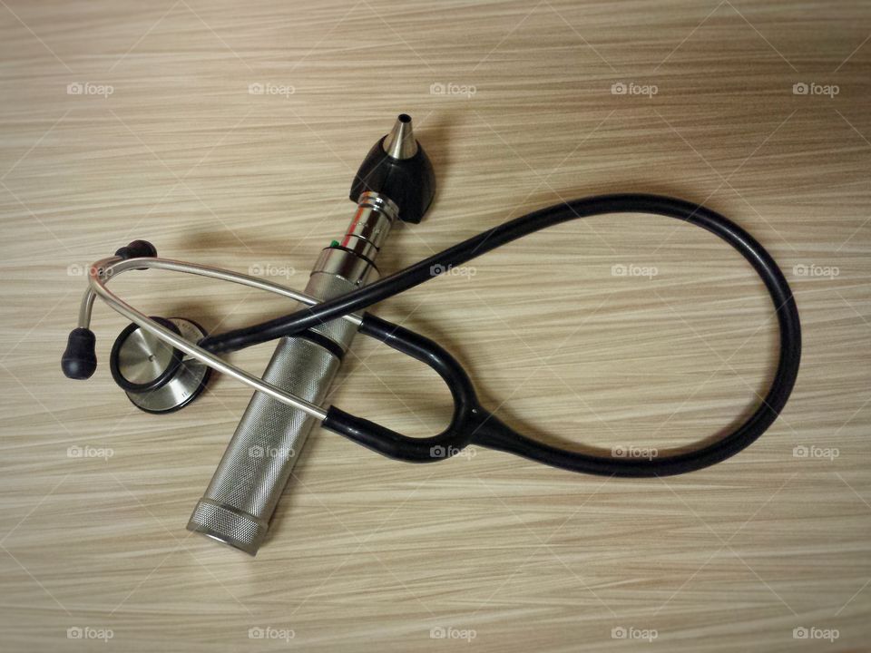 Otoscope & stethoscope