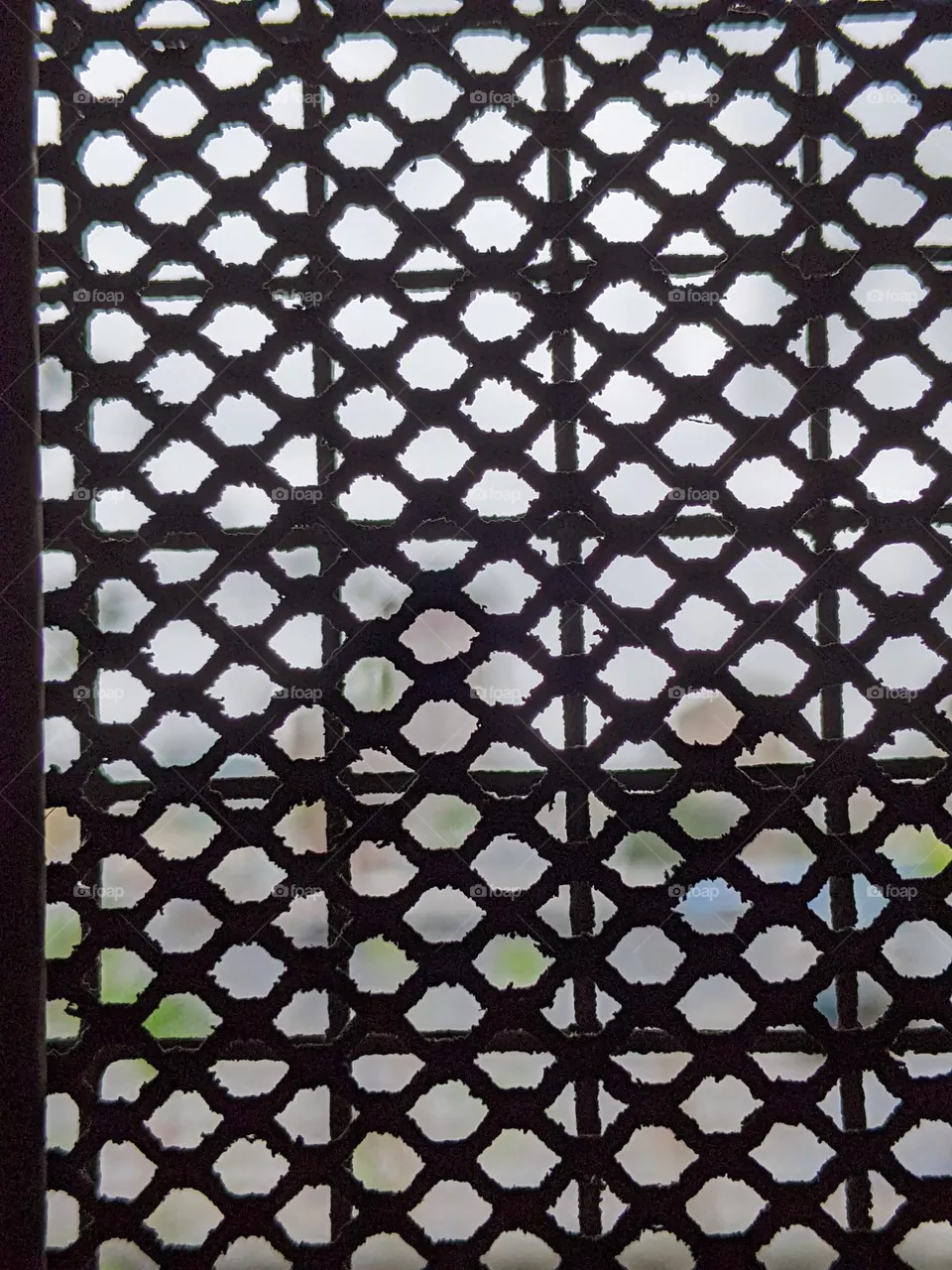 door wire circulation hole.