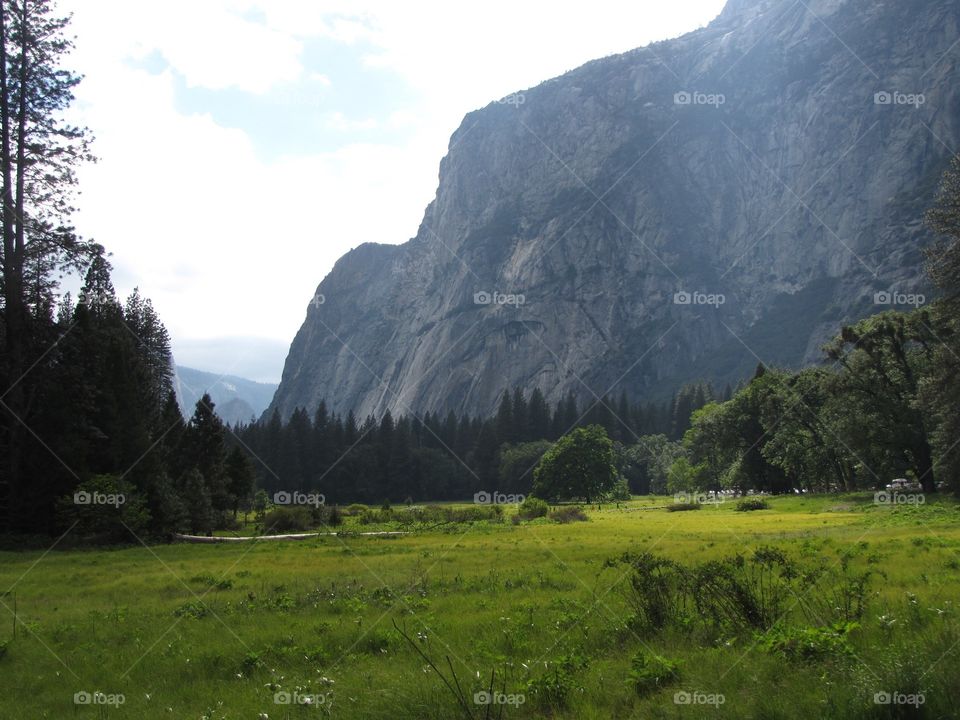 Meadow Yosemite . Sunbeam on the valley