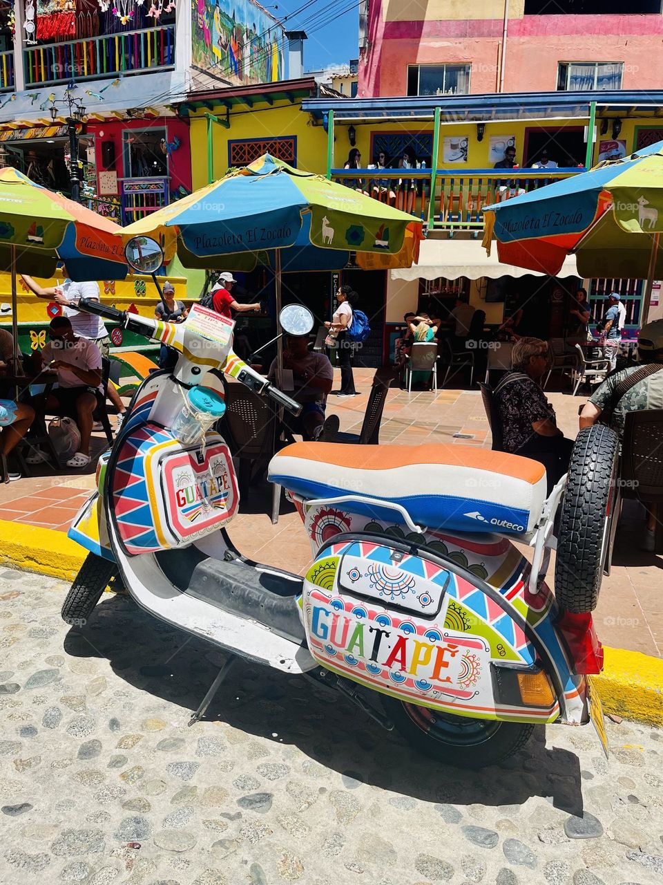 Guatapé scooter