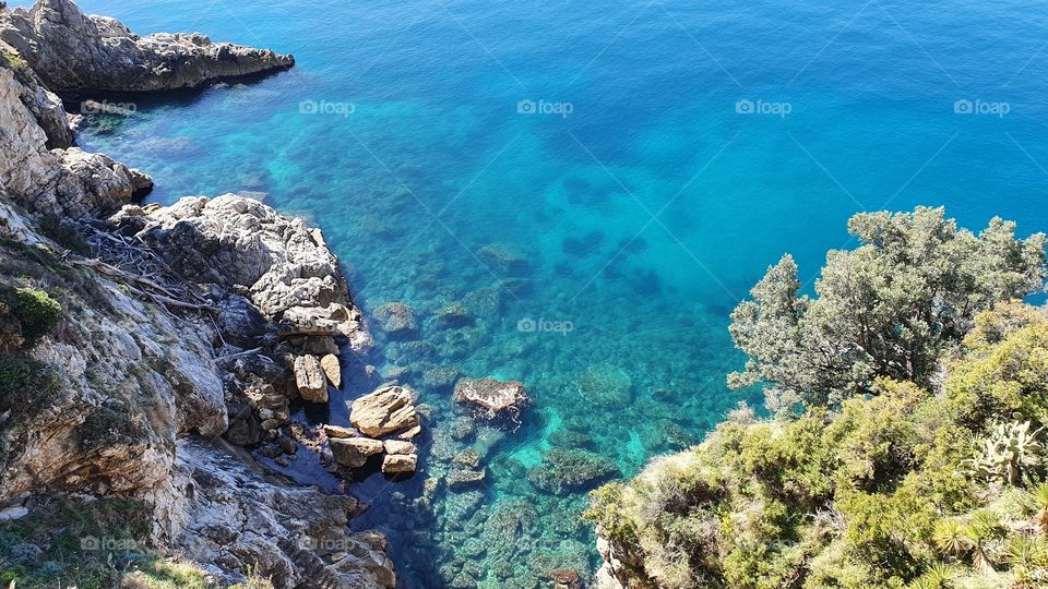 Dubrovnik sea rocks