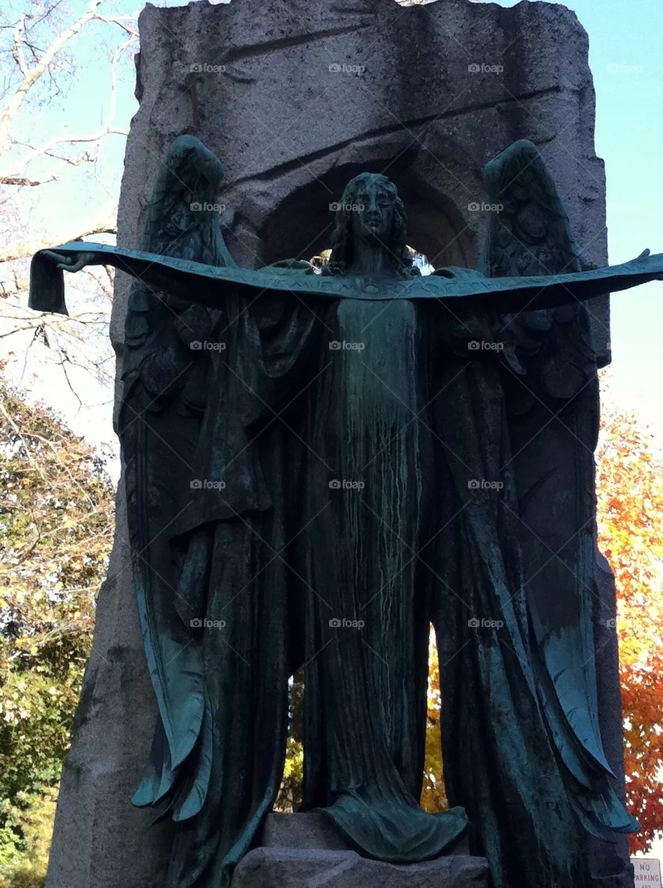 Statue 