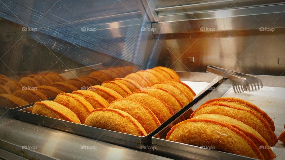 Salgados; rocamboles.