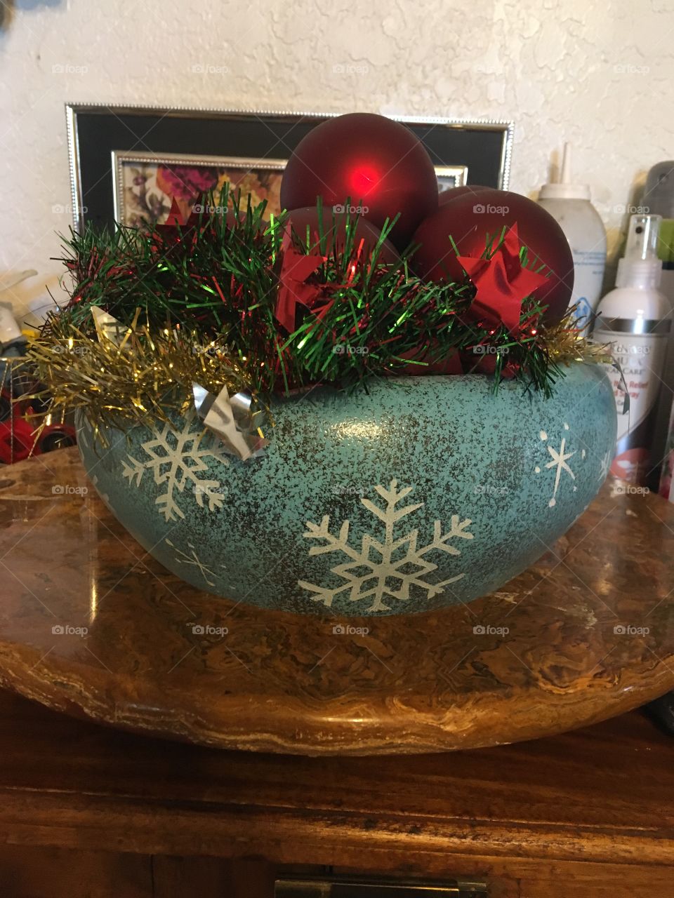 Happy Holidays Foapers! I’m trying to get into the spirit of the season. A lot to do 