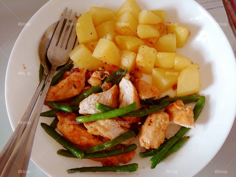 home cook meal: stir-fry chicken with potatoes